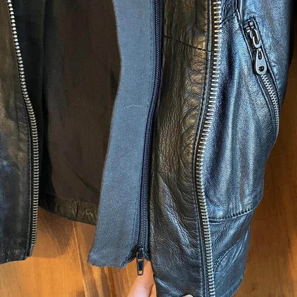 Doma Black Leather Jacket with Hoodie - Picture 6 of 9